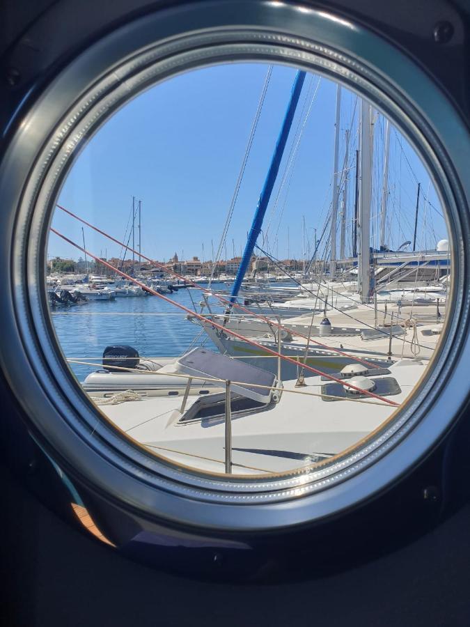 ホテル Houseboat Seabreeze アルゲーロ エクステリア 写真
