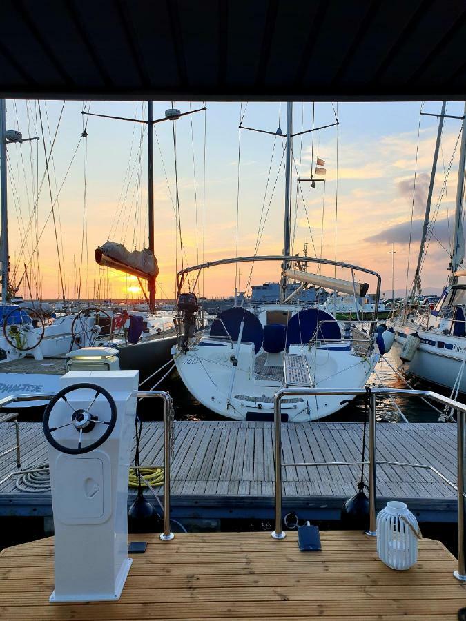 ホテル Houseboat Seabreeze アルゲーロ エクステリア 写真
